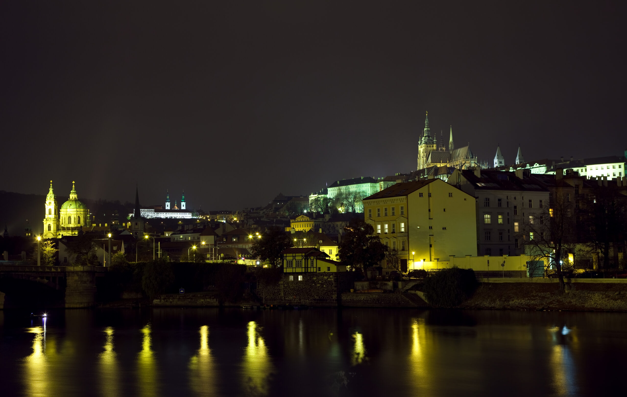 Polskie miasta nocą